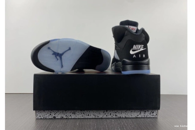 Rep Onekick 5 (2016) 845035-003 AIR JORDAN BLACK METALLIC 0630